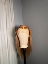 Load image into Gallery viewer, Sandy Glueless wig
