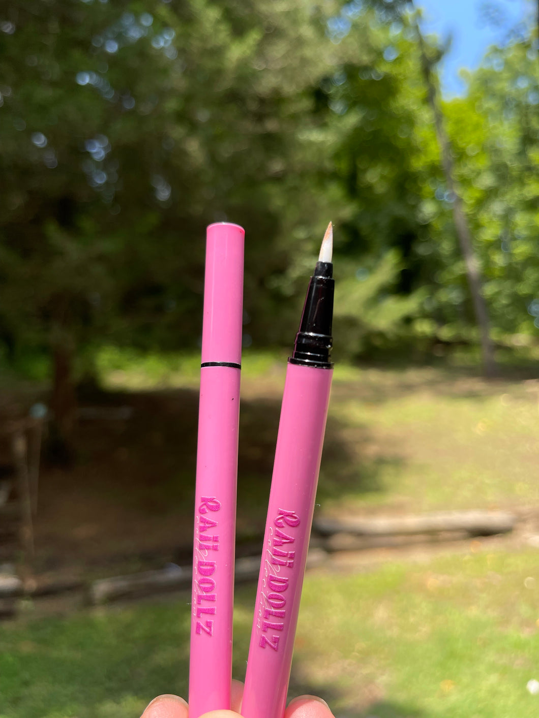 Lash adhesive/eye liner